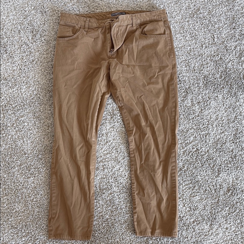 Van Heusen Men's Khaki Chinos